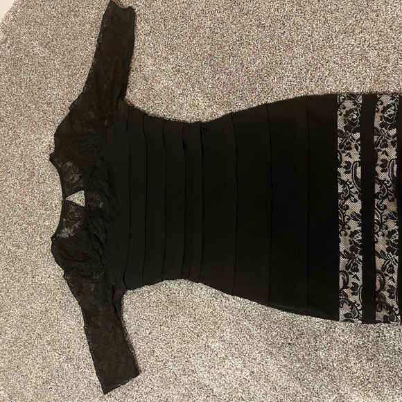 Black dress - Picture 2 of 2